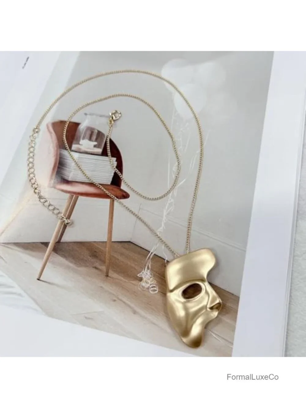 Statement Human Face Pendant Necklace Removable Brooch Pin Opera Mask Punk